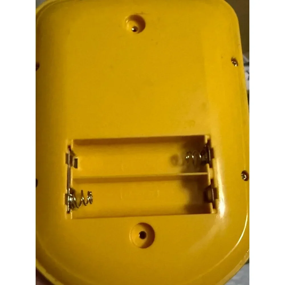 Radica Big Screen Solitaire Backlit Handheld Game Yellow 2008 Tested